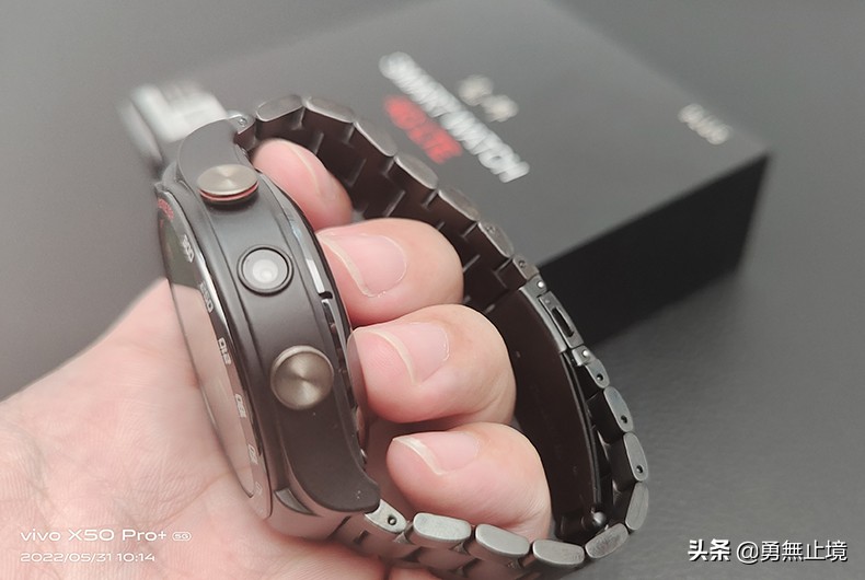 览邦z36手表,览邦z36plus智能手表和w2哪个好