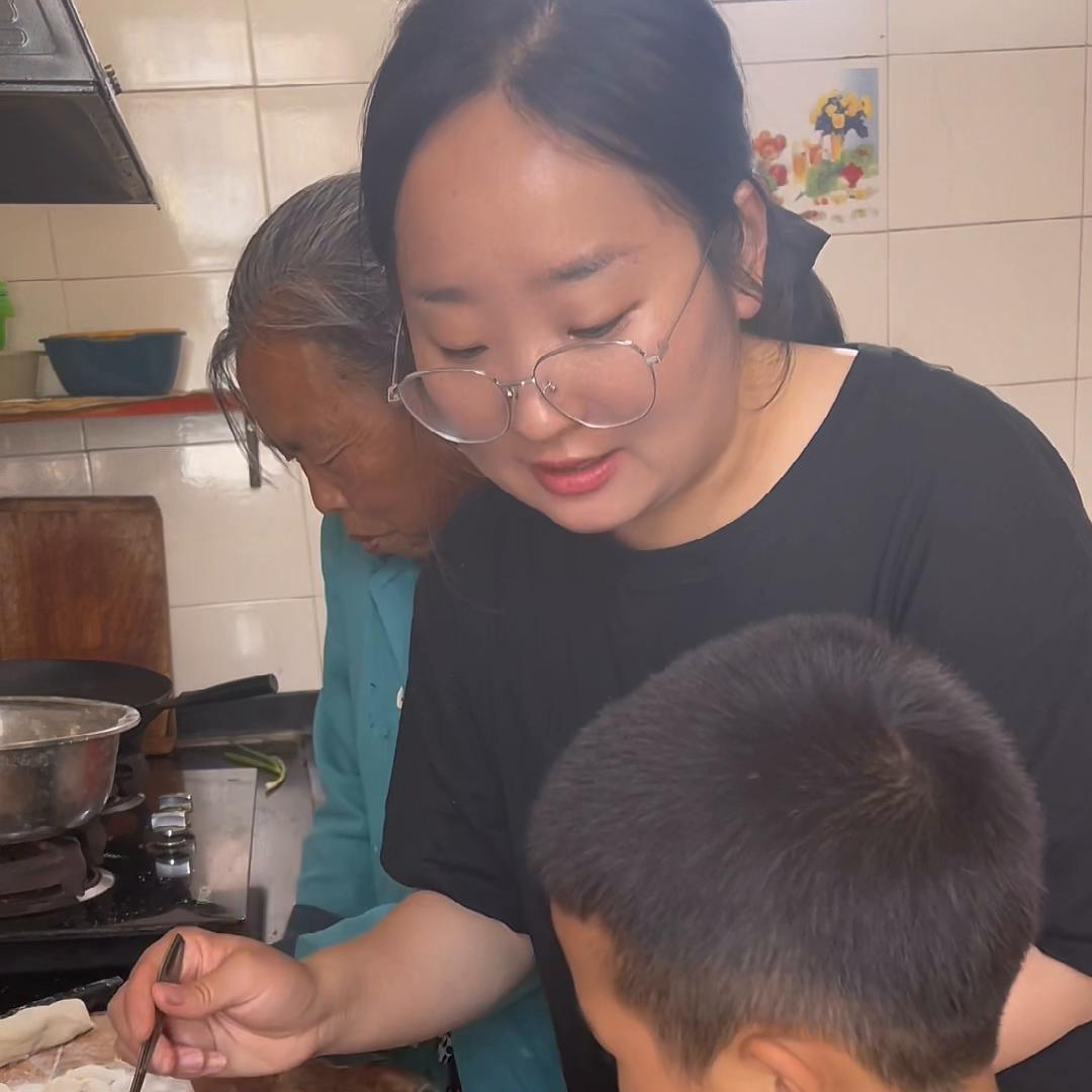 买房租房住农村你们的生活都是怎样选择的呢？香菜...