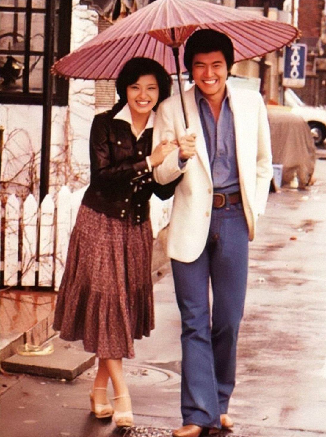 三浦友和穿风衣的样子帅不帅,三浦友和穿夹克外套