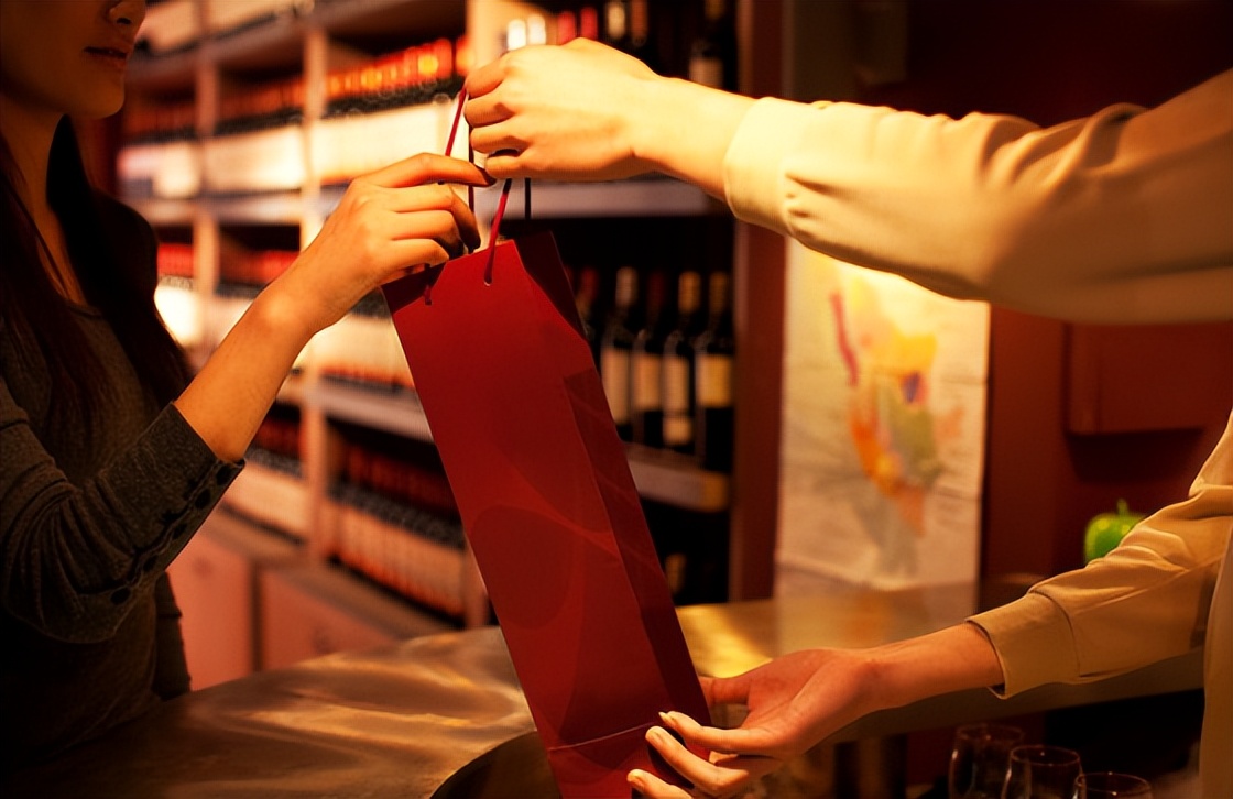 从被骗到赌博诈骗收入近80亿,从千万家产被骗开始