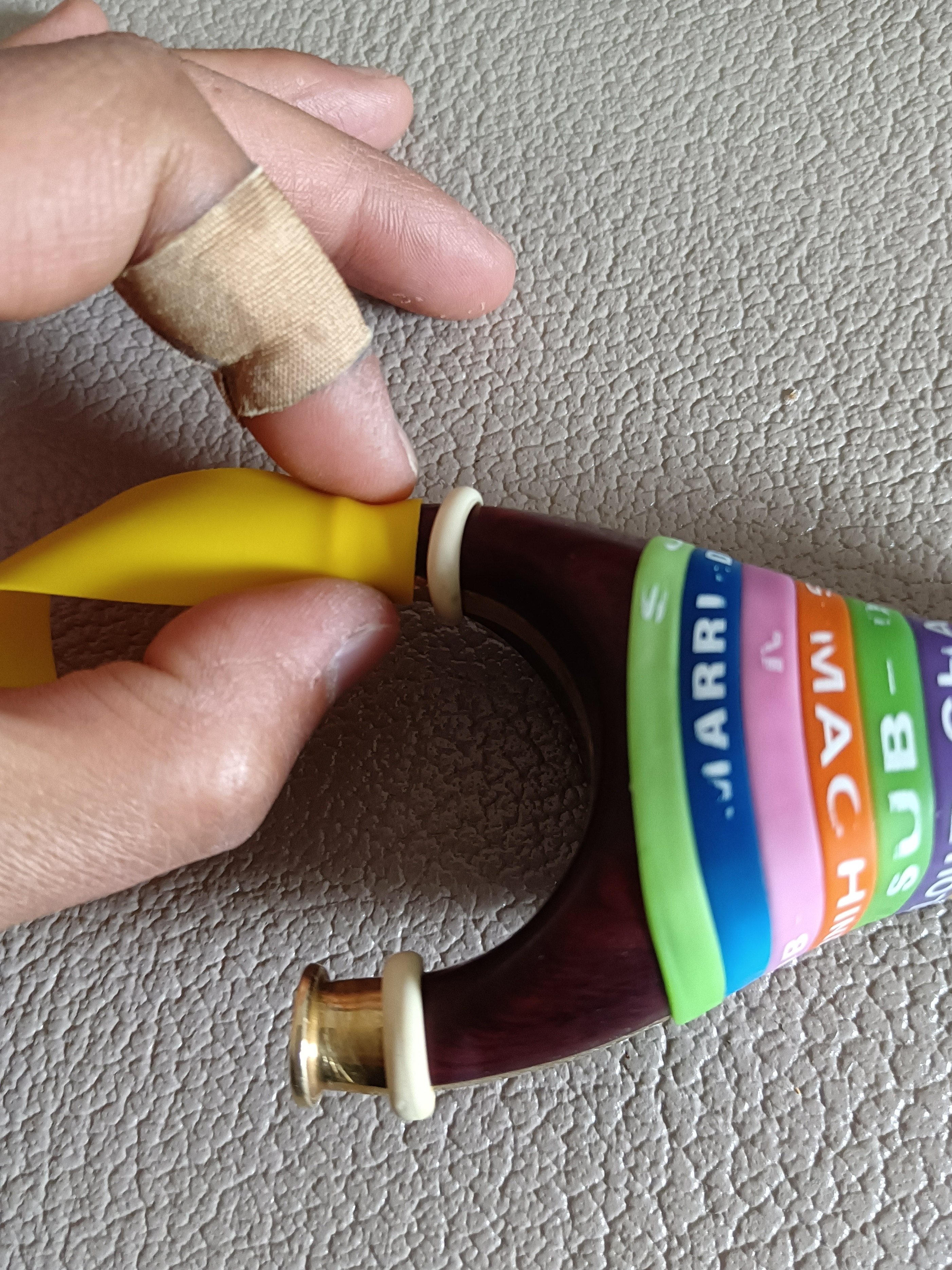 弹弓绑皮筋方头好还是圆头好,圆头快压弹弓伤皮筋怎么处理