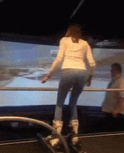 突然冒出一片气泡,突然冒了小小的水泡泡