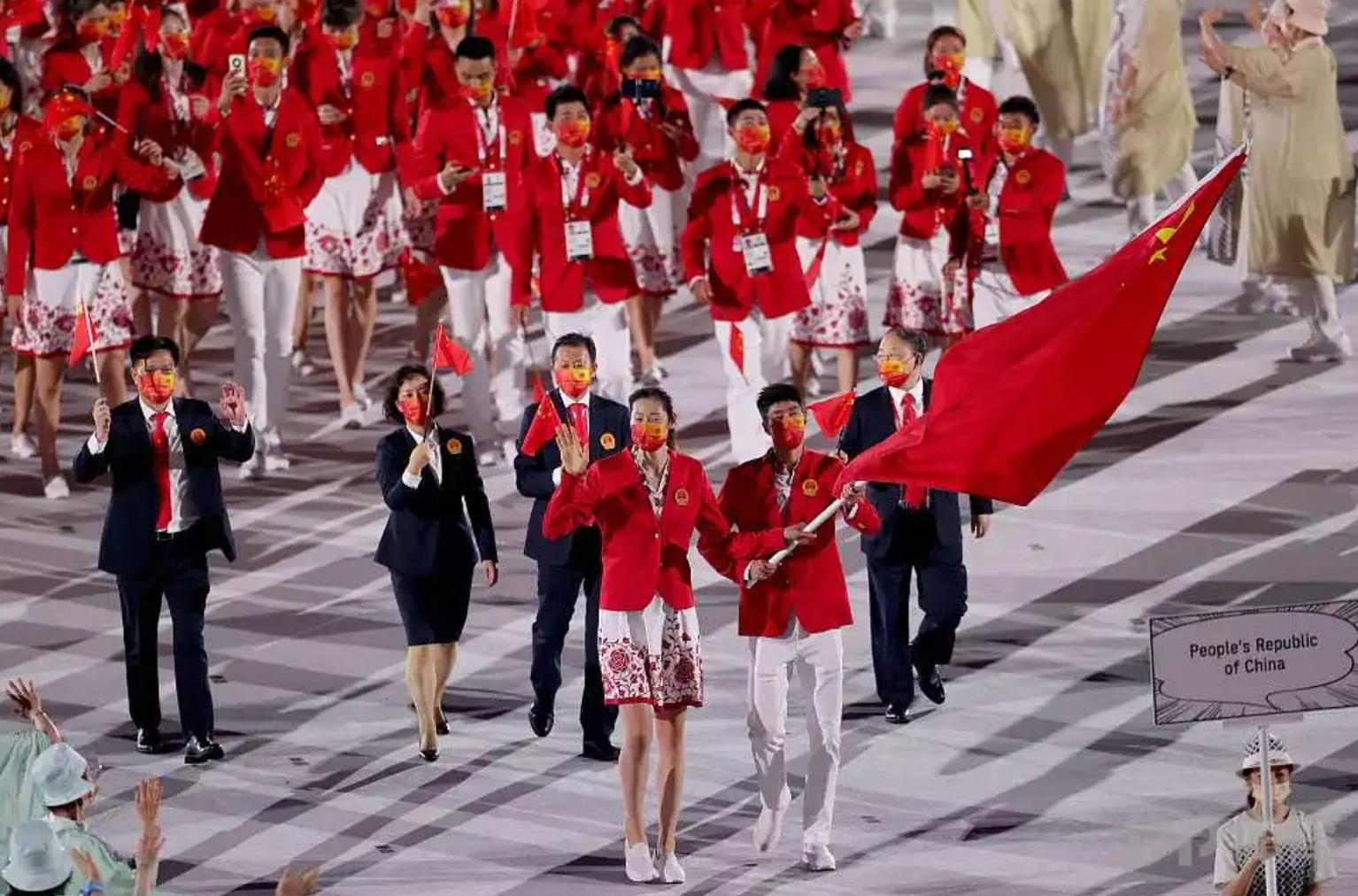 花这么多钱买东西值不值,买塑料小人