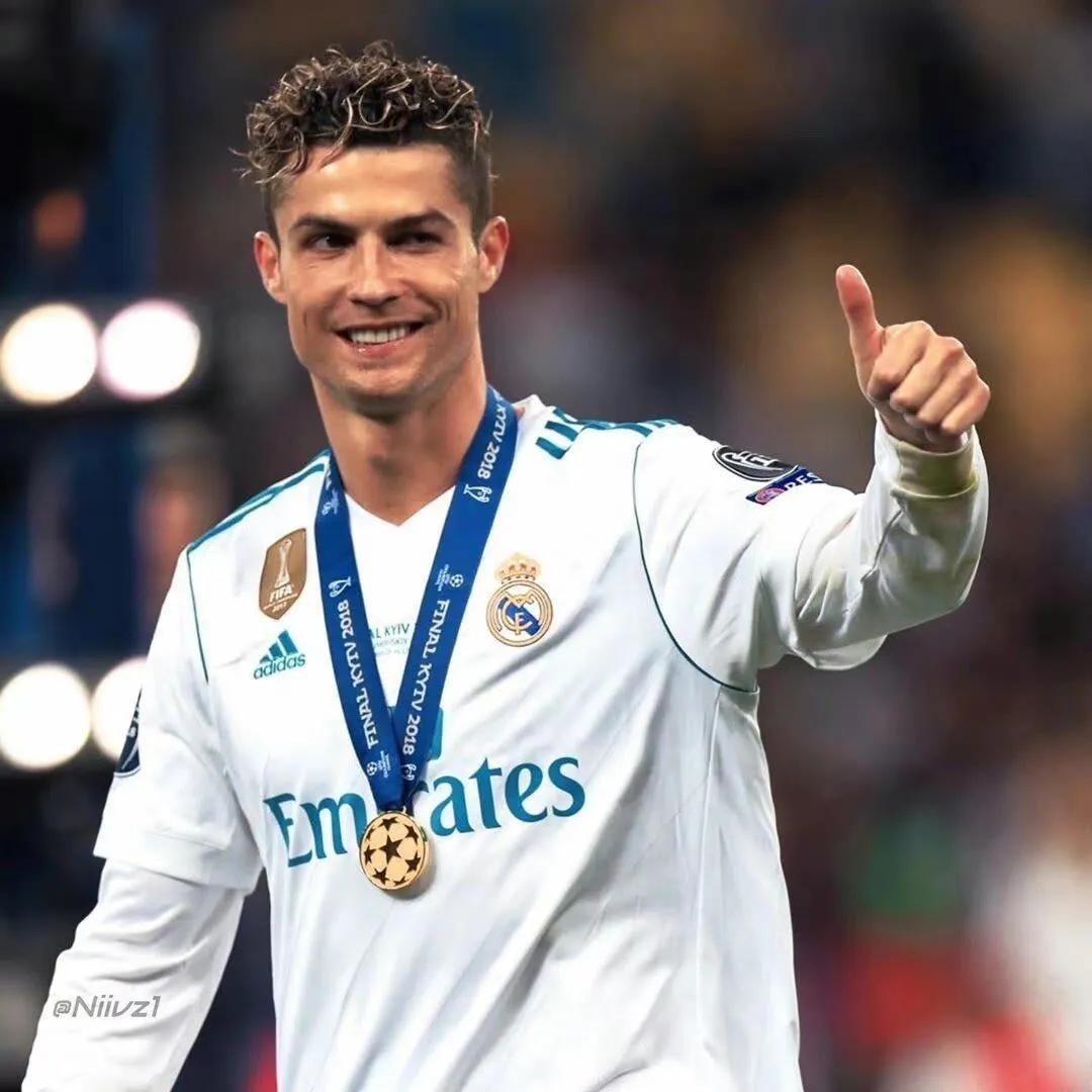 c罗壁纸照片保存到相册,c罗世界杯壁纸照