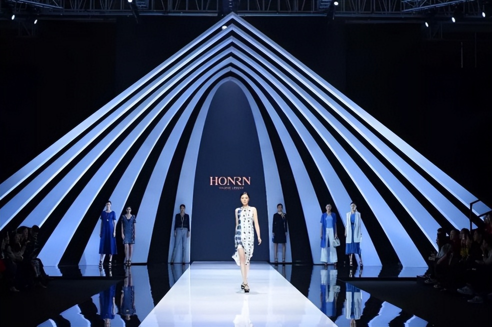 武汉时尚艺术季历年主题,武汉时装周2017时间表