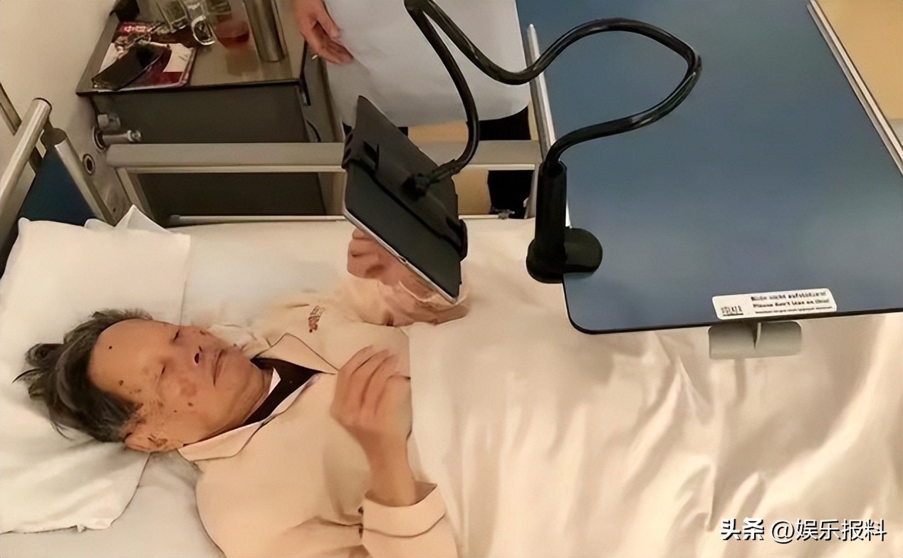 97岁杨振宁与43岁翁帆近照曝光,82岁杨振宁和翁帆有孩子吗