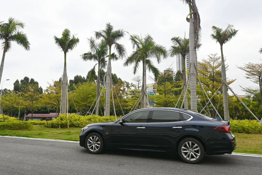 大连二手英菲尼迪q70l汽车,长沙市14款英菲尼迪q70l二手报价