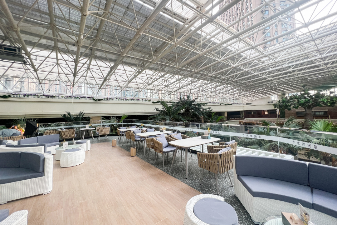 银河温泉双人水果温泉,泡汤泉免费吃水果