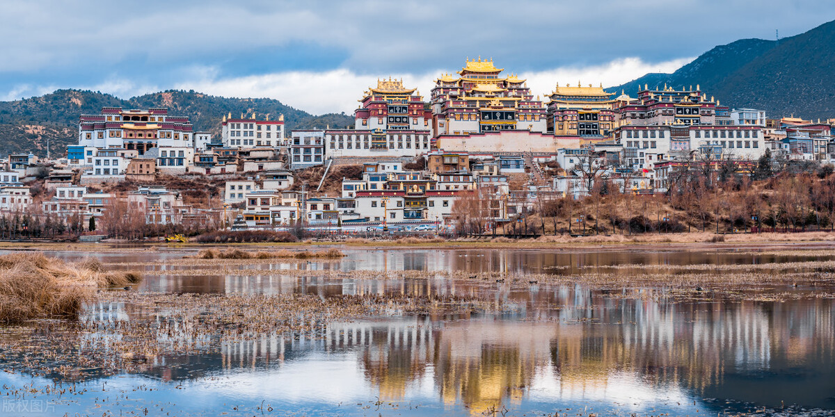 云贵川三地好玩的地方,云贵川附近哪个景点景色最好
