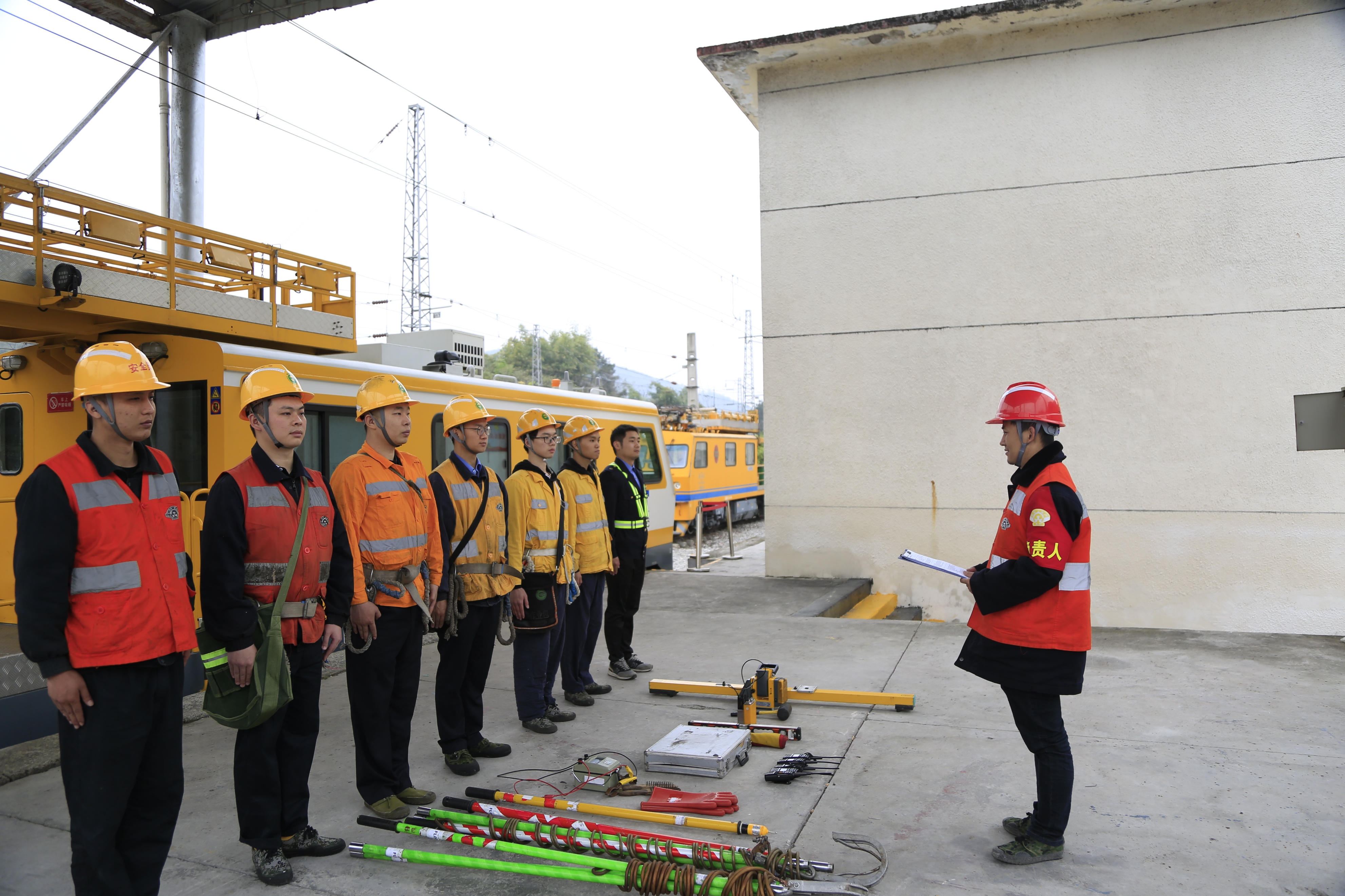 交广会客厅|十年磨“瑞”剑——记重庆供电段涪陵供电车间主任王瑞
