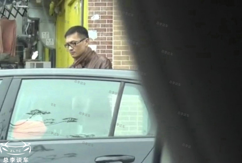 香港演员陈锦鸿，靠许文强走红，靠创世纪巅峰，座驾接地气