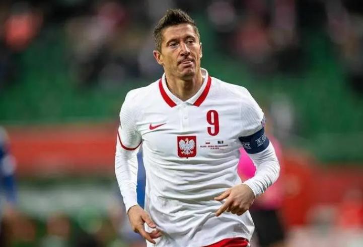 莫德里奇2018金球奖老将欣慰,世界杯莫德里奇37岁的体能