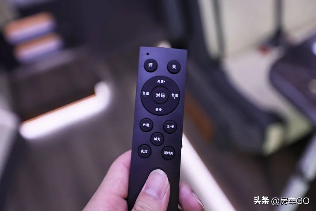 蓝牌c本房车内尺寸一般多少,蓝牌c照就能开的大号房车