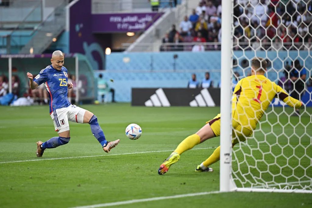 中国球迷为叙利亚欢呼,世界杯日本球迷欢呼