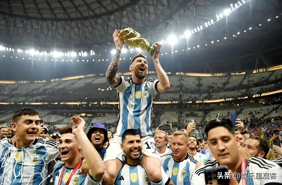 足球诗人贺炜2022,最好的足球员贺炜