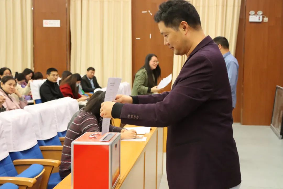 群策群力同心,群策群力共铸辉煌