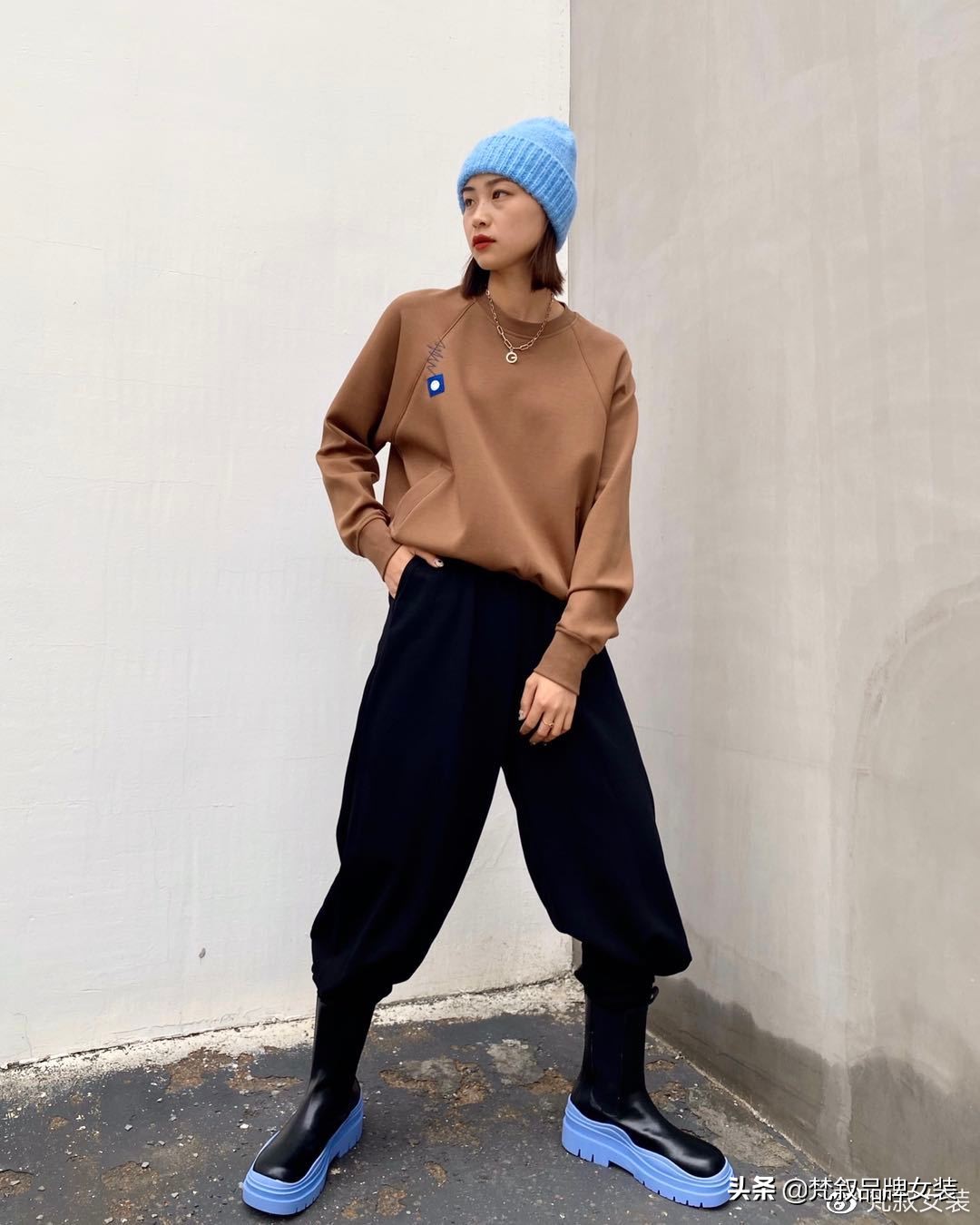 梵叙女装卫衣,阜新梵叙品牌女装集合店