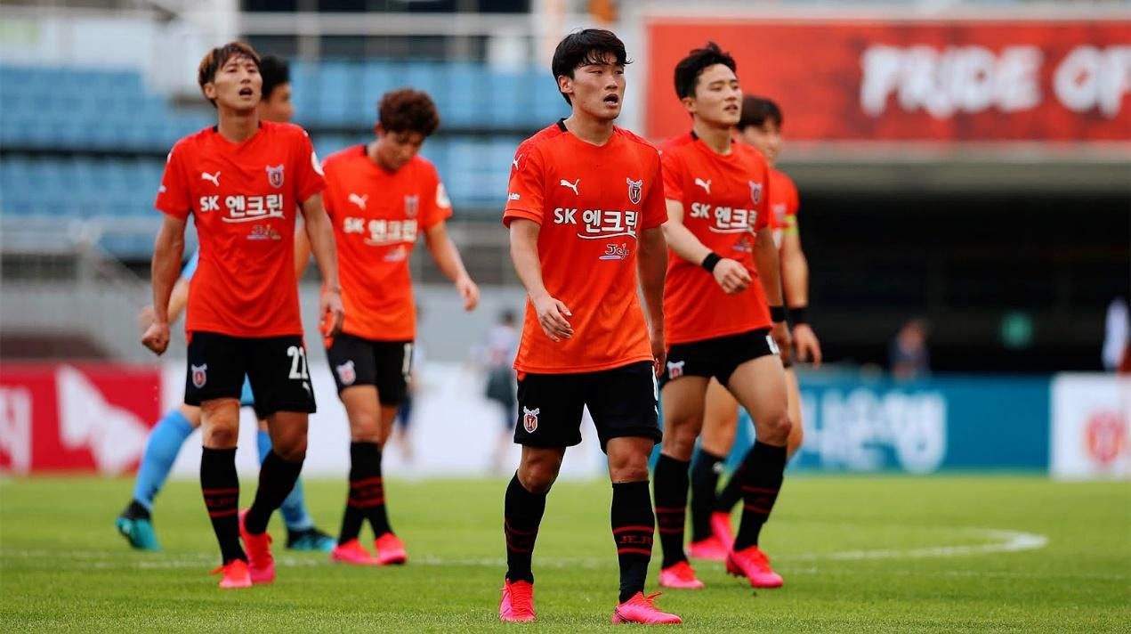 浦项制铁vs水原fc直播回放,城南vs金泉尚武补时进2球