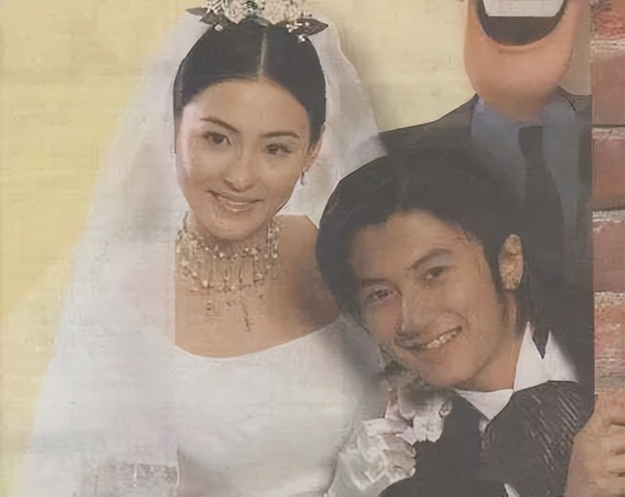 谢霆锋和王菲机场牵手完整版,王菲谢霆锋牵手张柏芝什么感受