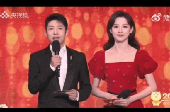 贾玲沈腾本色出演张小斐,贾玲张小斐2020微博之夜红毯视频