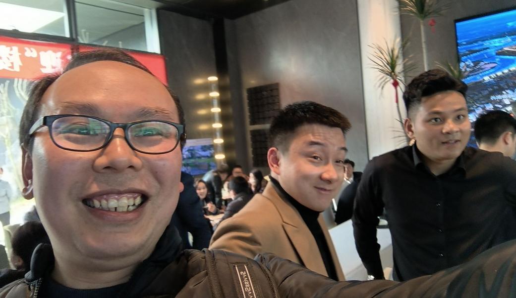 重庆又现外地购房团！单盘一天卖掉几十套，地产网红年入千万？