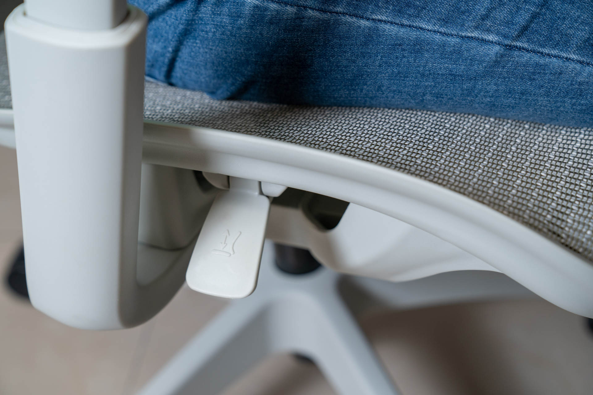 永艺入门级人体工学椅哪款最值,永艺y椅和xy椅有啥区别