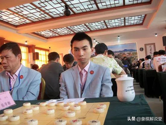 最近八年总被棋迷称为“水特”，张*潮学**也有说不出的苦衷与无奈