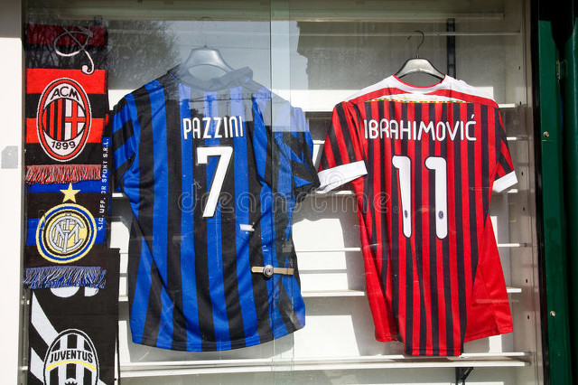 国际米兰2010年欧冠夺冠颁奖典礼,10年的国际米兰有多强