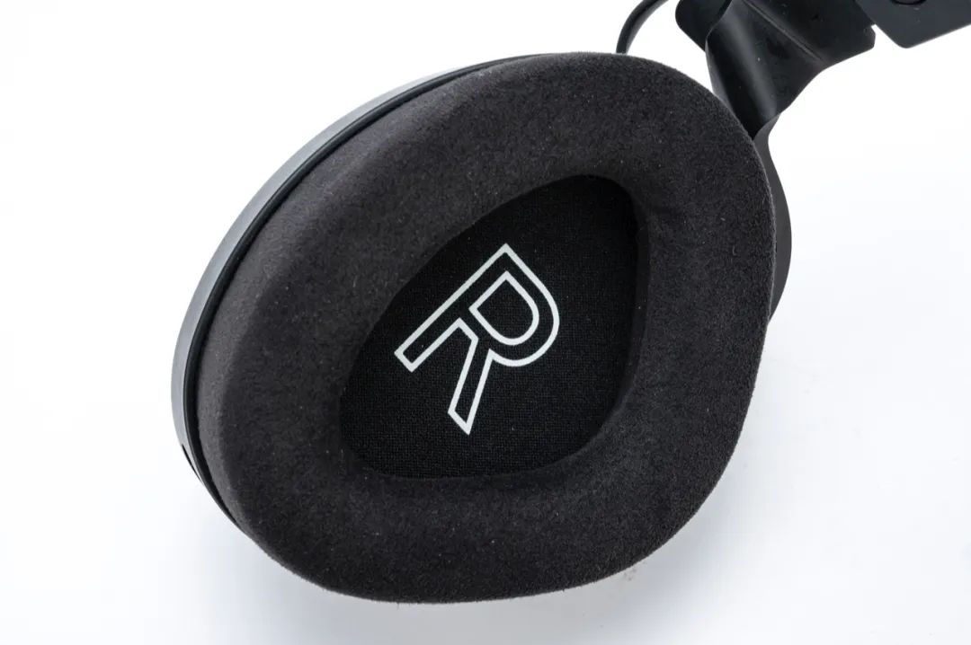 罗德麦克风一拖二监听使用方法,罗德麦克风日常使用