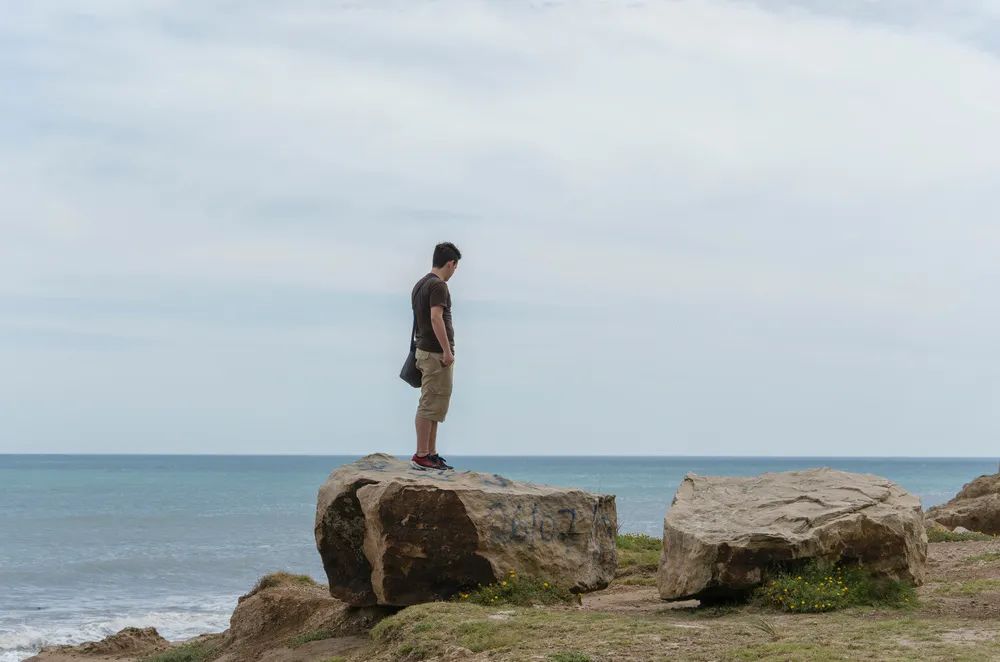 人到中年不配看球赛,男人什么都不重要就是要看世界杯