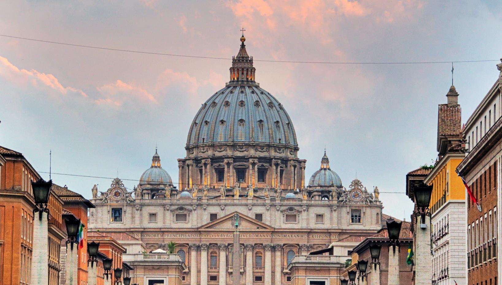 梵蒂冈历史上被入侵过吗,以前的梵蒂冈强大吗