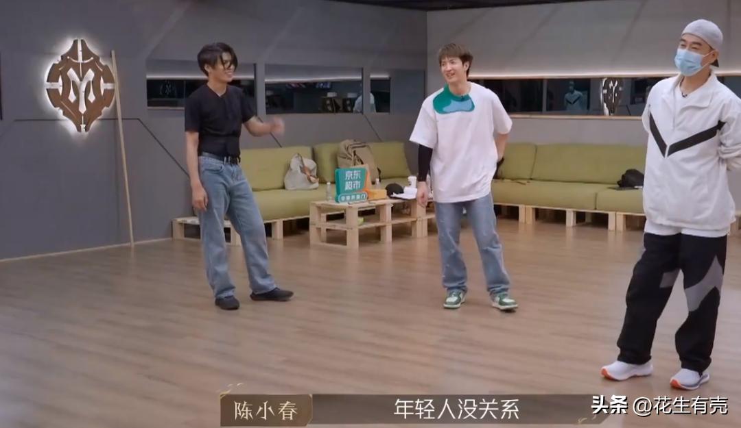 26年后再看陈小春:他的演艺生涯,他的爱人应采儿都堪称娱圈罕有