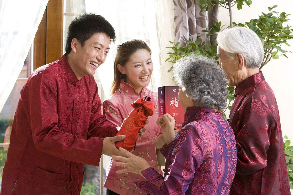 在日本搬家给邻居送什么礼物好呢,搬家送礼物送什么小家电最合适