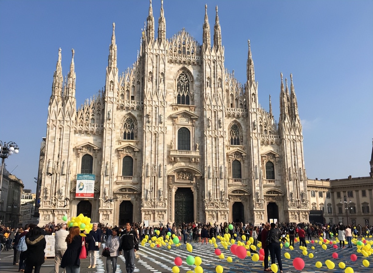米兰大教堂塔尖的含义,米兰大教堂寓意什么
