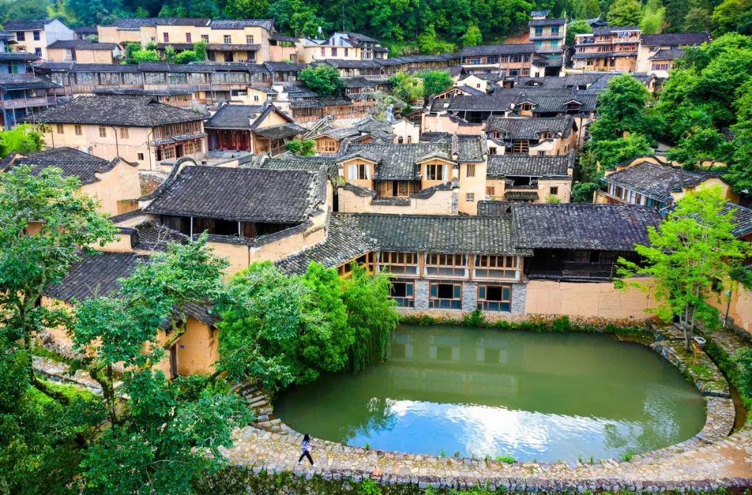 海美、小吃巨好吃！这个神还原游戏世界的小城，不该这样被埋没！