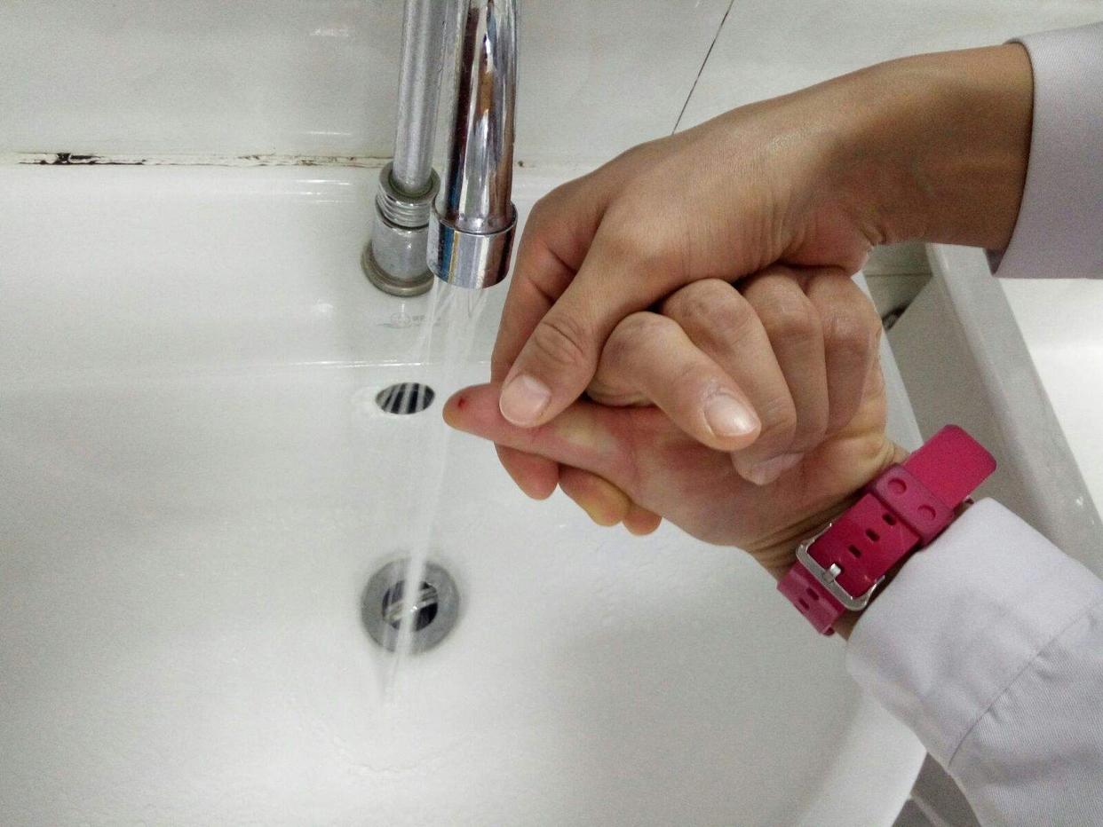 被狗咬伤打狂犬疫苗后还有事吗,被狗咬伤一年后打狂犬疫苗有用吗