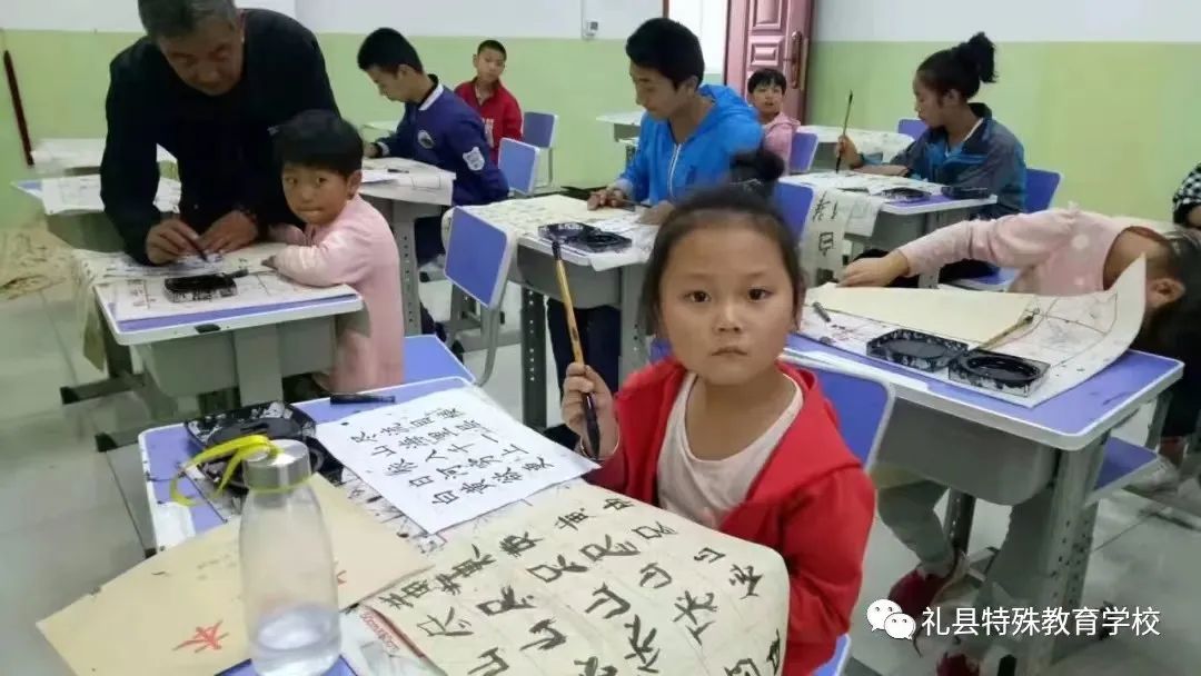 鐗规畩鏁欒偛瀛︽牎宸ヤ綔鍥炵湼,鐖卞績娴囩亴闈欏緟鑺卞紑