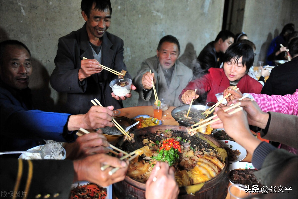山西红白喜事有吃面的吗,参加少数民族酒席