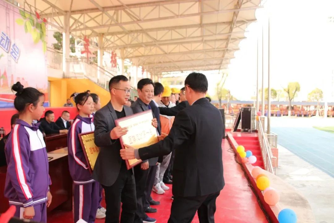 随县第三届“新华杯”中小学生运动会在炎帝学校举行