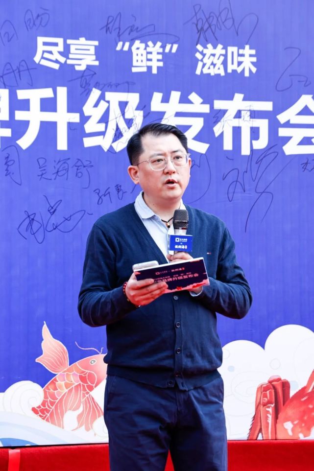 海鲜店成本和利润分析,40平服装店年业绩200万