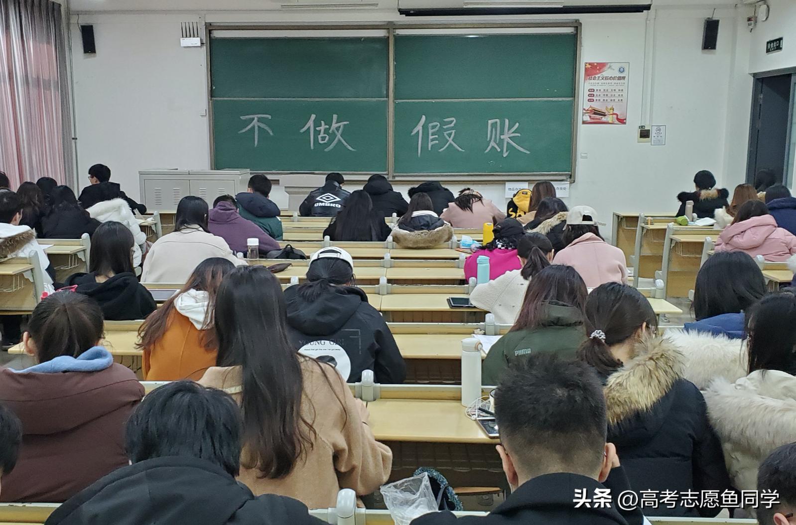 二本文科男生很热门的7个专业,二本文科最好就业学校和专业