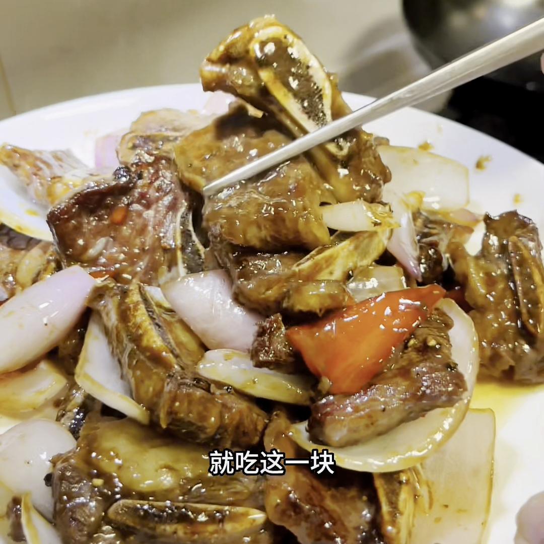 牛仔骨除了煎着吃还能怎么做,煎牛仔骨的正确方法