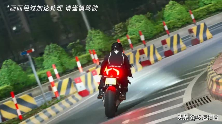 花十几万买摩托的人什么心态,花10万买摩托的人有车吗