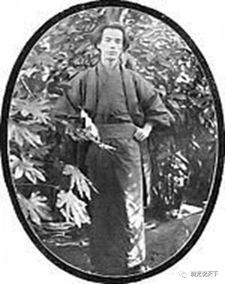 樋口一叶和芥川龙之介同人漫画,芥川龙之介秋山图阅读理解答案