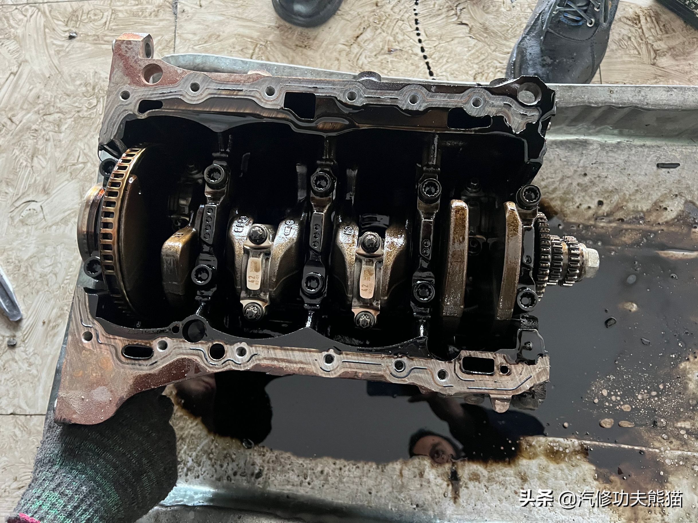 奥迪q5二手车烧机油,q5二手车大修翻新