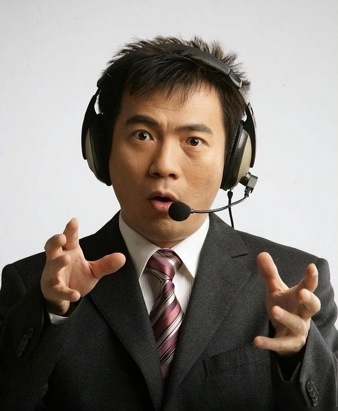 黄健翔解说罗纳尔多退役,黄健翔06年世界杯为什么辞职