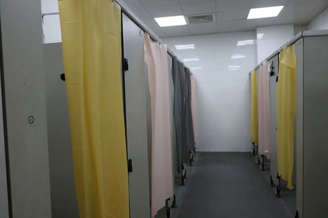 石室天府游泳馆,成都市高新区石室天府中学游泳馆