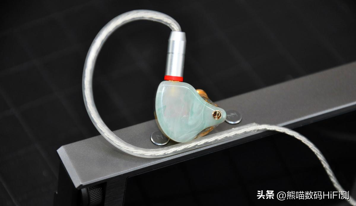 百元价格千元音质——HiFi性价比之王，竹林鸟惊鸿2022耳机评测