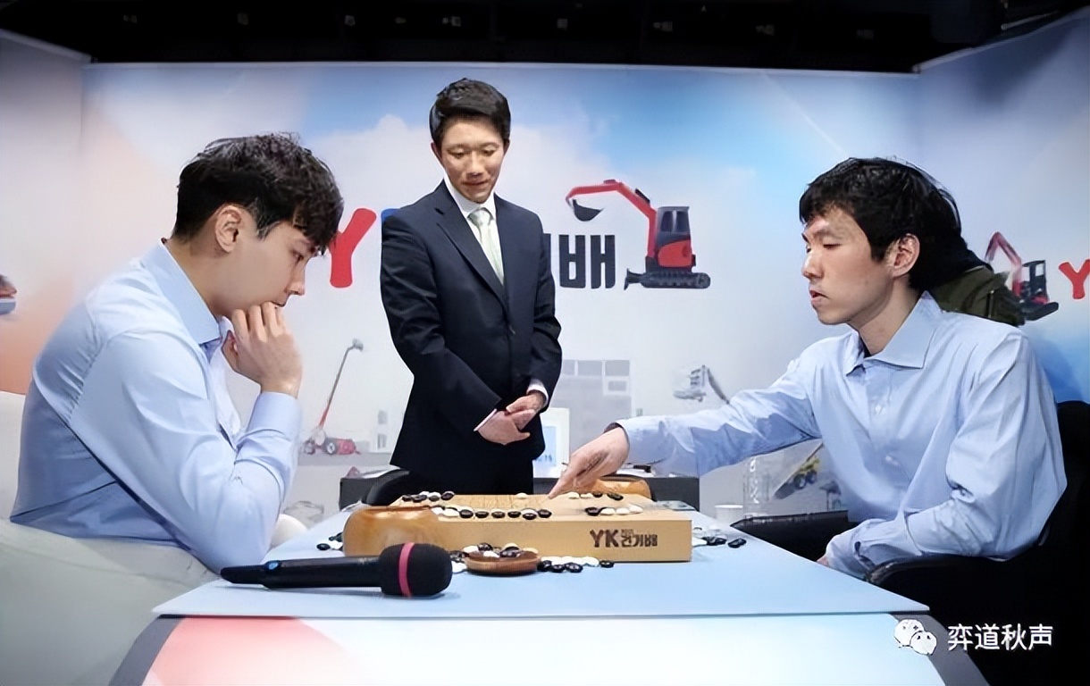 柯洁大战申真谞棋谱完整讲解,日韩棋迷点评柯洁胜申真谞