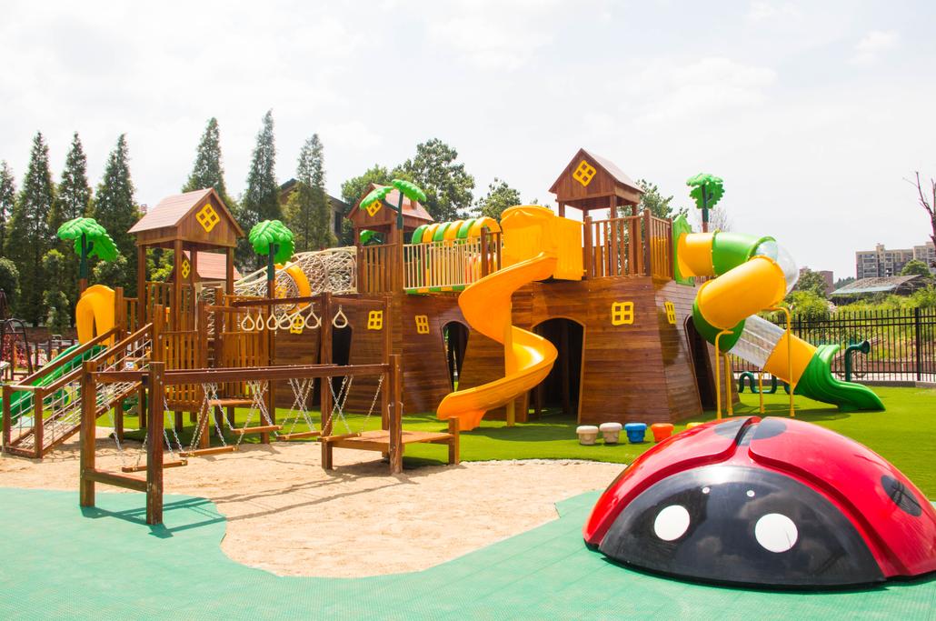 男子闯幼儿园砍师生两人死亡,江西一男子进幼儿园行凶老师被杀